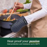 Cuisinart Heritage Mini Oven Mitts–5.5”x7” Heat-Resistant Kitchen Mitts for Oven with Non-Slip Neoprene Palm, Cotton Filling, and Faux Leather Loop–Durable Oven Mitt Set (Denim Pinstripe) - Image 3